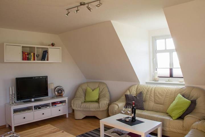 Ferienwohnung für 6 Personen, mit Balkon und Ausblick in Mildstedt - 2