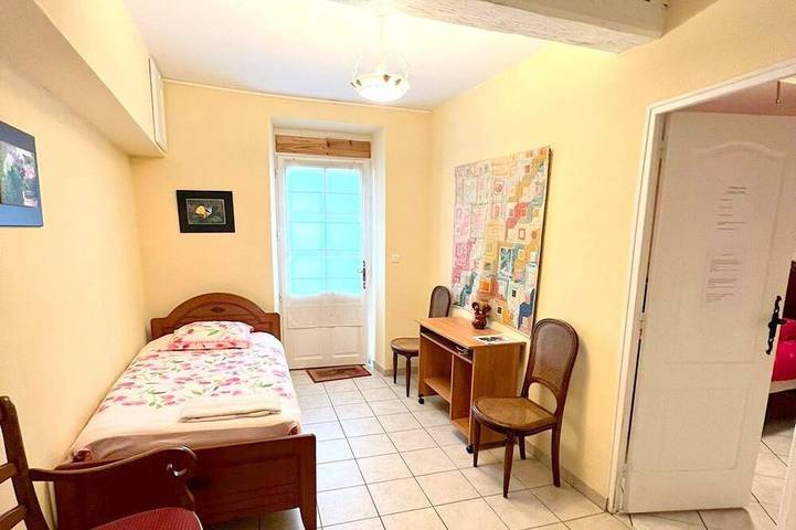 Gîte pour 3 personnes, avec jardin, animaux acceptés à Lacrost - 3