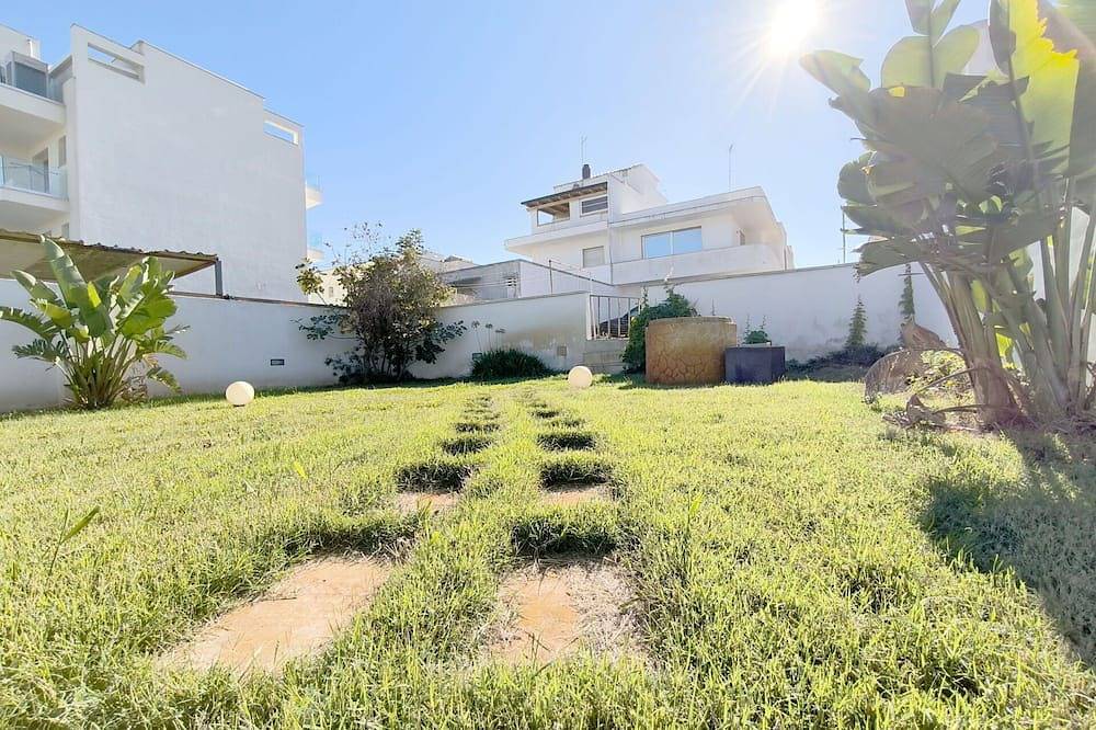 Apartamento entero, Precioso apartamento para 5 personas con A/C, patio y mascotas permitida in Torre Mozza (Salento), Golfo de Tarento