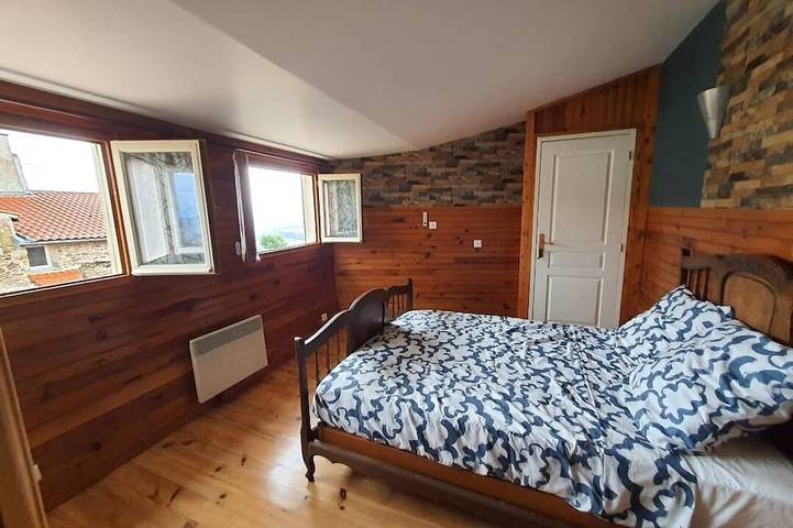 Location de vacances pour 5 personnes, avec Jardin à Vic-le-Comte - 3