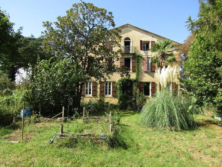Chambre d’hôte pour 2 personnes, avec terrasse ainsi que jardin et vue, animaux acceptés dans le Gers