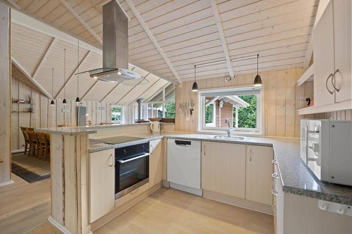 Ferienhaus für 10 Personen, mit Balkon/Terrasse und Whirlpool sowie Garten und Sauna in Südjütland - 4