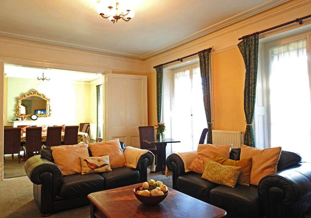 Seven-Bedroom House in Gosport, Hampshire
