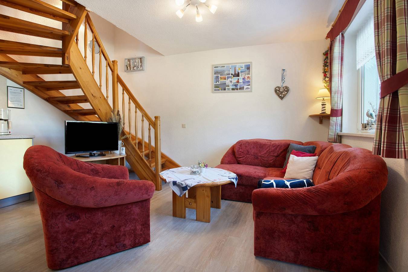 Entire apartment, Apartment 'Fewo 32 - Halbinsel Darss - Ostsee' with Private Terrace, Shared Garden and Wi-Fi in Wieck am Darß, Peninsula Fischland - Darss - Zingst