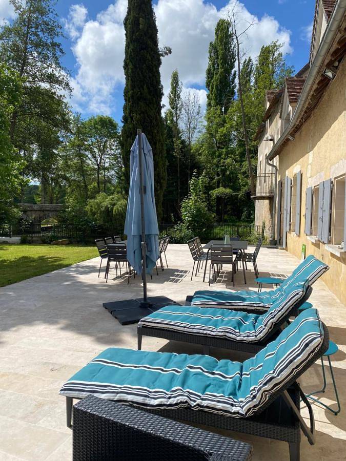 Location de vacances pour 8 personnes, avec vue et jardin à Dorceau - 2