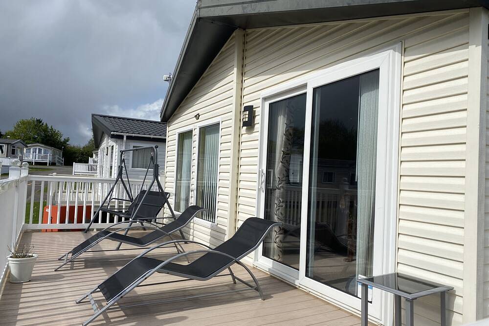 Luxury Air Conditioned holiday Lodge . sleeps 5  Burgh Castle  Great Yarmouth in Burgh Castle (pueblo), Great Yarmouth