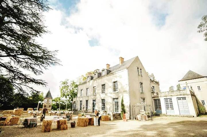 Gîte pour 15 personnes, avec Terrasse et Jardin à Messas