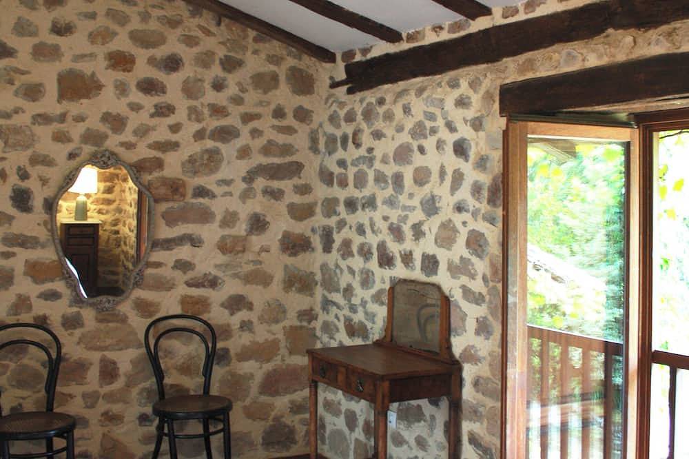 Encantadora casa de campo en la finca Palacio de Hualle, a minutos de las playas, cerca de Comillas in Treceño, Valdáliga