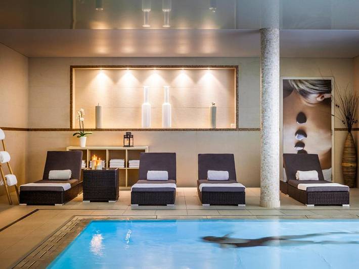 Hôtel pour 4 personnes, avec Piscine