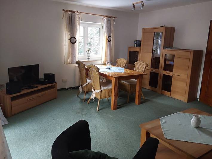 Ganze Ferienwohnung, Haus Wagner - Priv. Verm. Ges. Prien - Ferienwohnung im Haus Wagner mit sep. Schlafzimmer, 58 qm, Balkon in Prien, Prien am Chiemsee