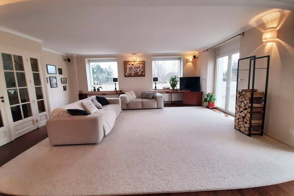 Superb country house in the mountains in Le Chambon-sur-Lignon, Macizo Central