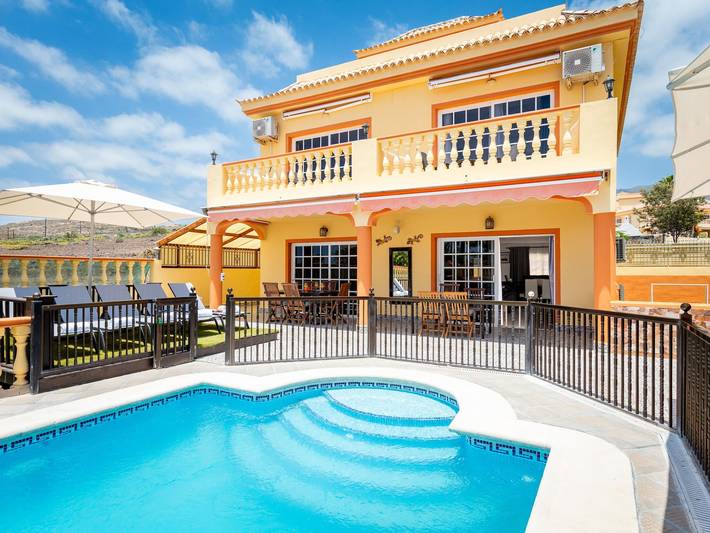 Ferienhaus für 16 Personen, mit Garten und Pool, kinderfreundlich - 1
