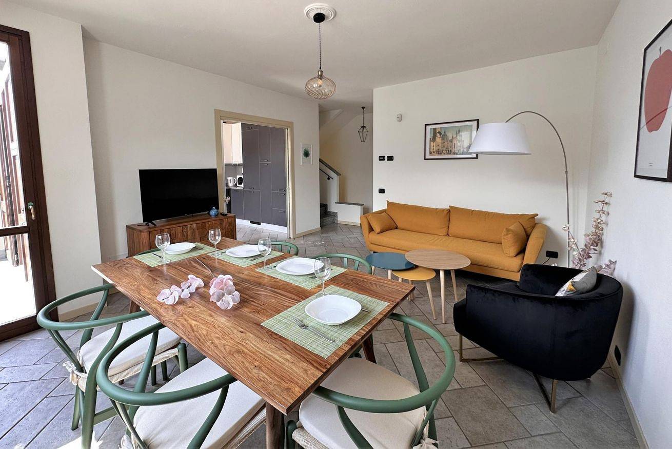 Hel lejlighed, Glitering Lake View in Carate Urio, Comosøen