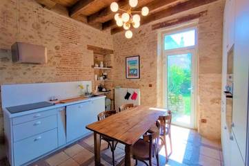 Gîte pour 6 personnes, avec terrasse et jardin à La Châtre