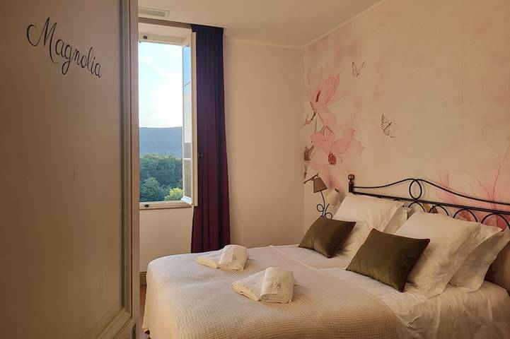 Location de vacances pour 23 personnes, avec terrasse à Lagorce - 4