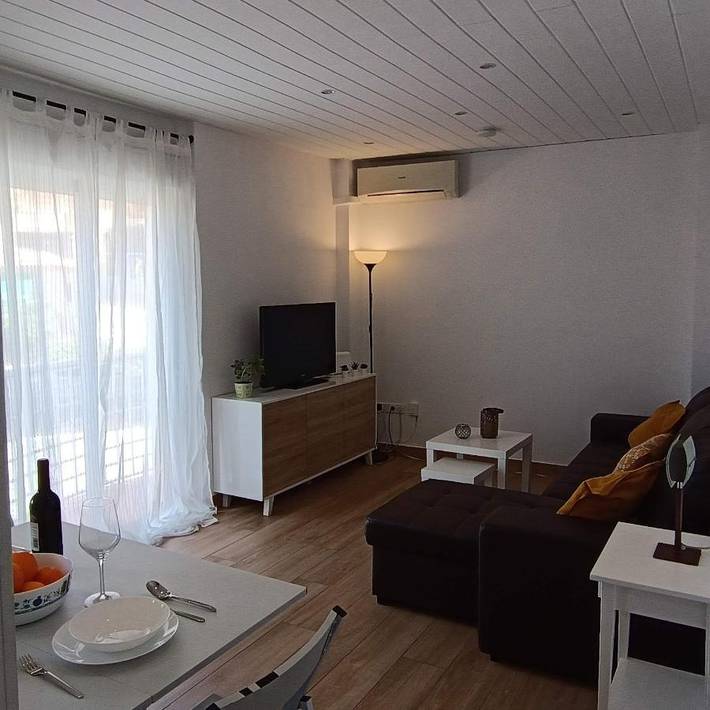Apartamento de vacaciones para 5 personas, con piscina y balcón - 1