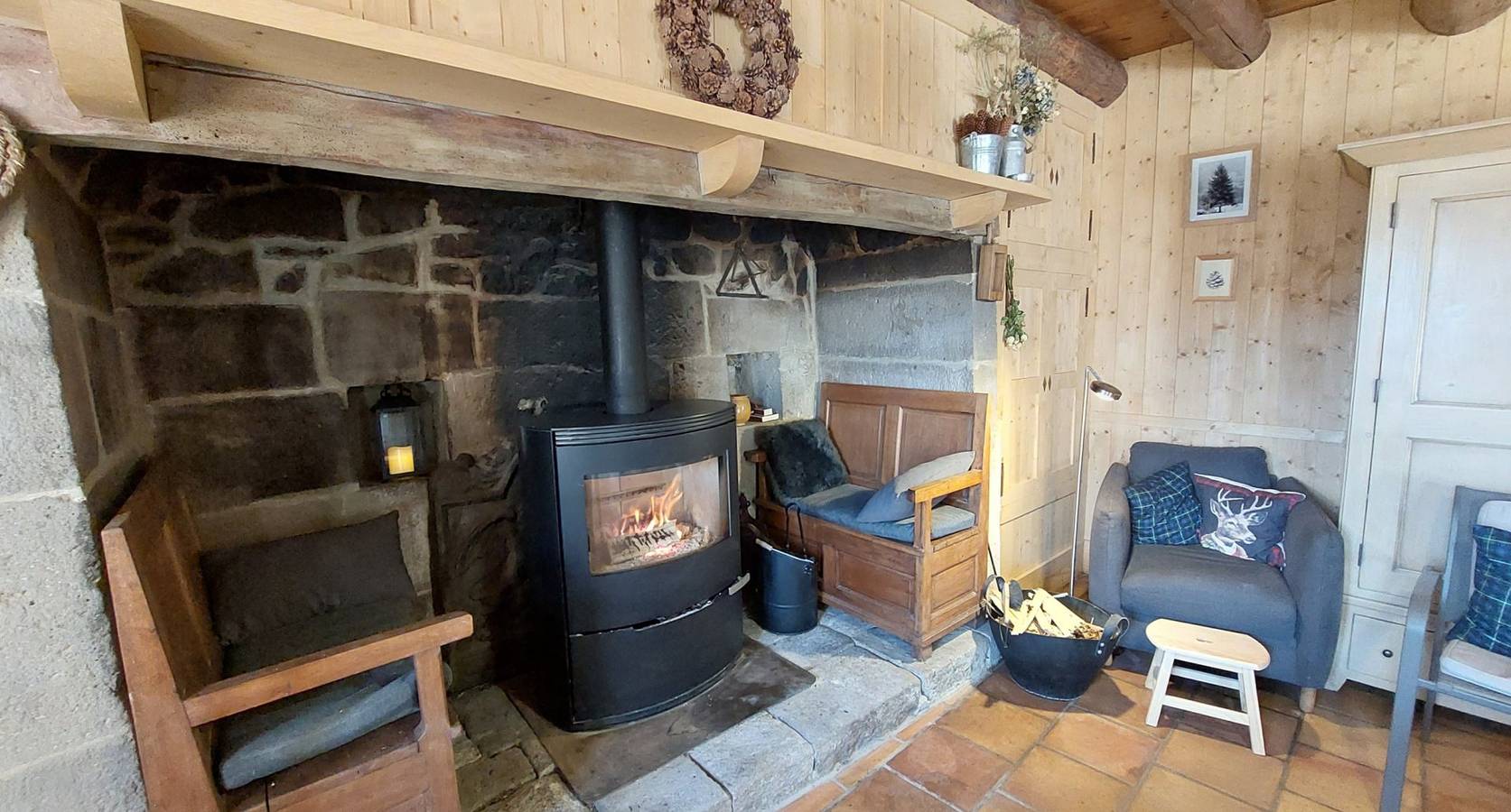 Gîte de caractère pour 8 personnes, proche du Lioran in Saint-Jacques-des-Blats, Région d'Aurillac