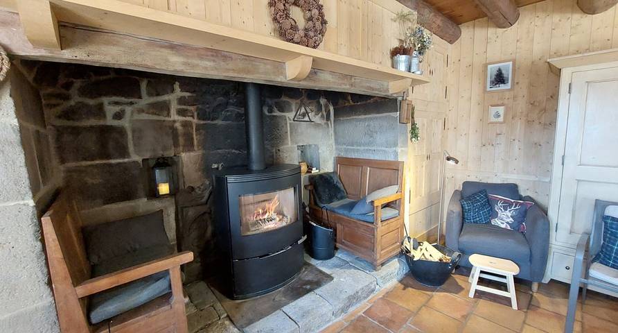 Gîte pour 8 personnes, avec terrasse et jardin à Saint-Jacques-des-Blats - 3