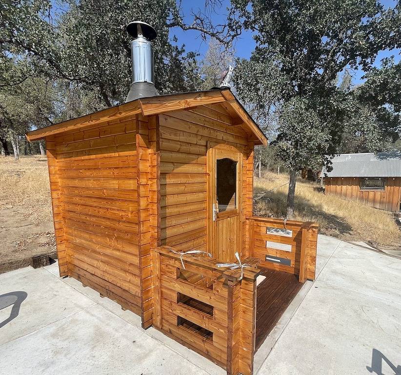 Starview Ranch: 3 homes w/ 7 bdrms, pool, sauna, spa & gym on 50 beautiful acres in Kings Canyon Nationalpark