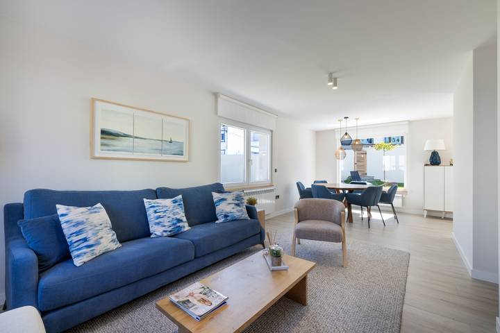 Grandma’s House – Renovated Seaside Home in Central Muxía with Garden & Parking