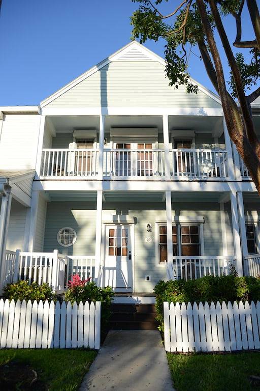 Ganze Wohnung, 3Br / 3Ba Sunset Cottage befindet sich in den Dörfern von Hawks Cay in Duck Key, Monroe County