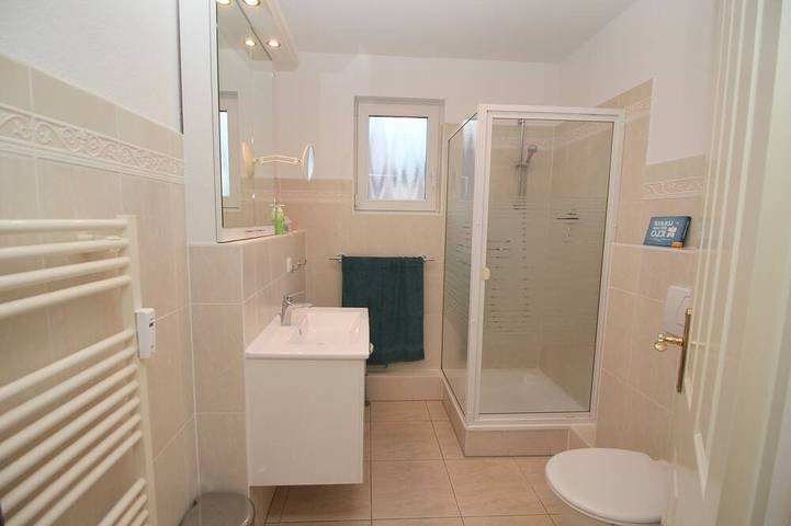 Ferienwohnung für 3 Personen, mit Balkon und Pool sowie Sauna und Garten in Plöner See - 3