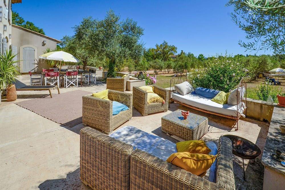 Awesome home in Venelles in Venelles, Aix-en-Provence region