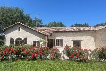 Location de vacances pour 6 personnes, avec jacuzzi à Septfonds