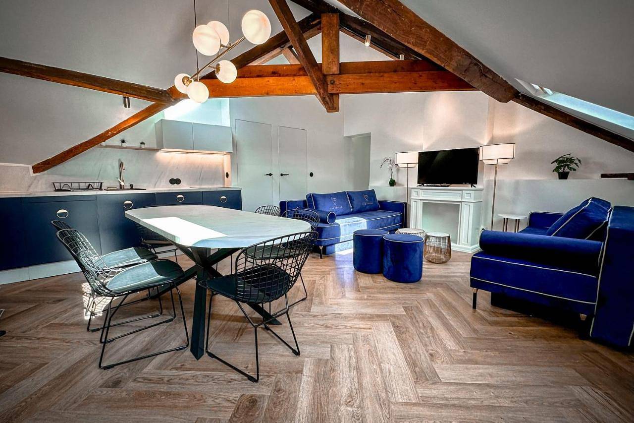 Ganze Wohnung, Bright Cocoon Top Floor - Chez Ela in Fontainebleau, Seine-et-Marne