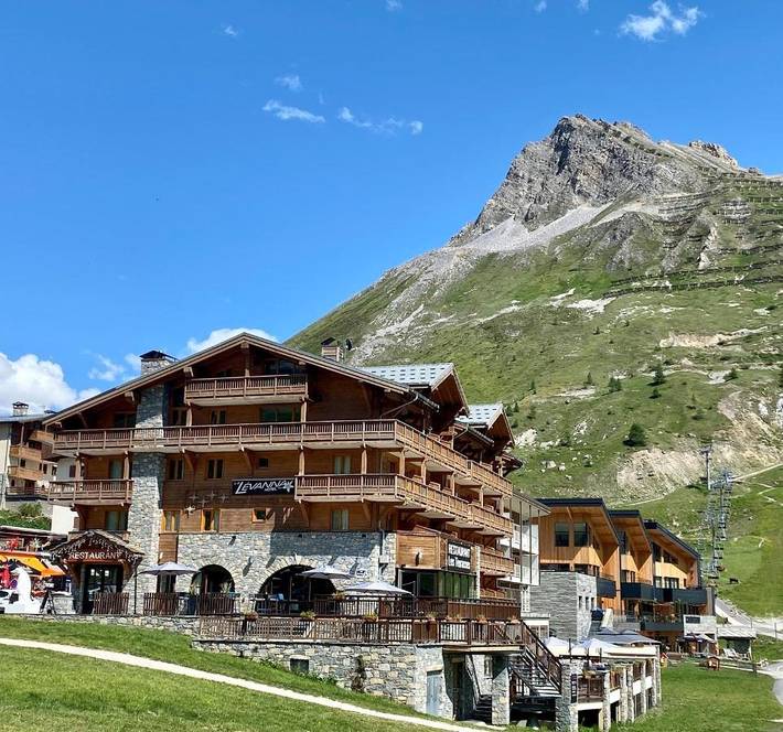Hôtel pour 5 personnes, avec terrasse ainsi que vue et sauna, animaux acceptés dans Office De Tourisme De Tignes Le Lac - 3