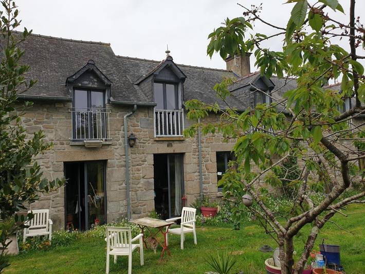 Gîte pour 2 personnes, avec Jardin à Combourg