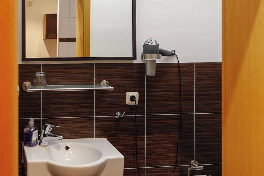 Ganze Wohnung, Zentral gel. Unterkunft City-Apartments Gladenbach / Geschäftsreise / Privat in Gladenbach, Naturpark Lahn-Dill-Bergland