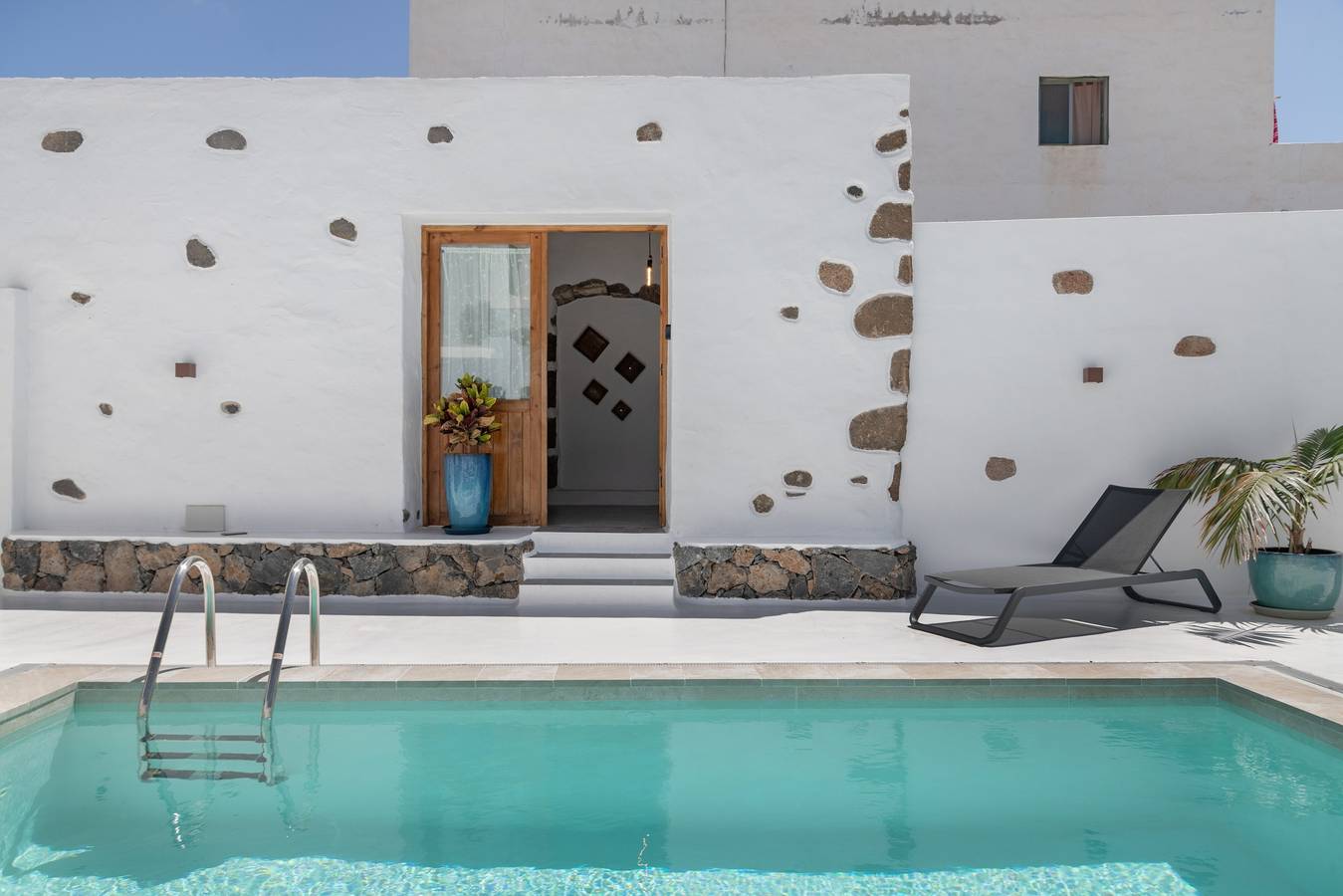 Ferienunterkunft 'Ye' mit Gemeinschaftspool, Gemeinschaftsterrasse und Wlan in Tabayesco, Haría