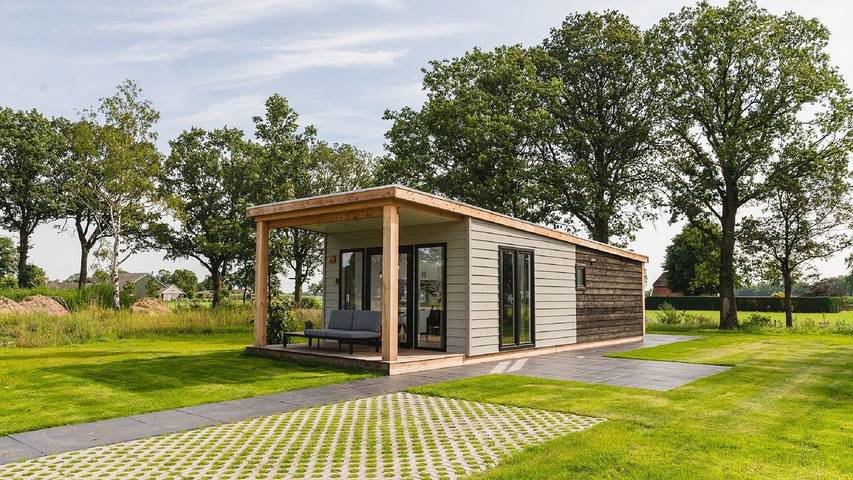 Vakantiehuis voor 2 personen, with zwembad and tuin as well as terras and sauna in Rijssen