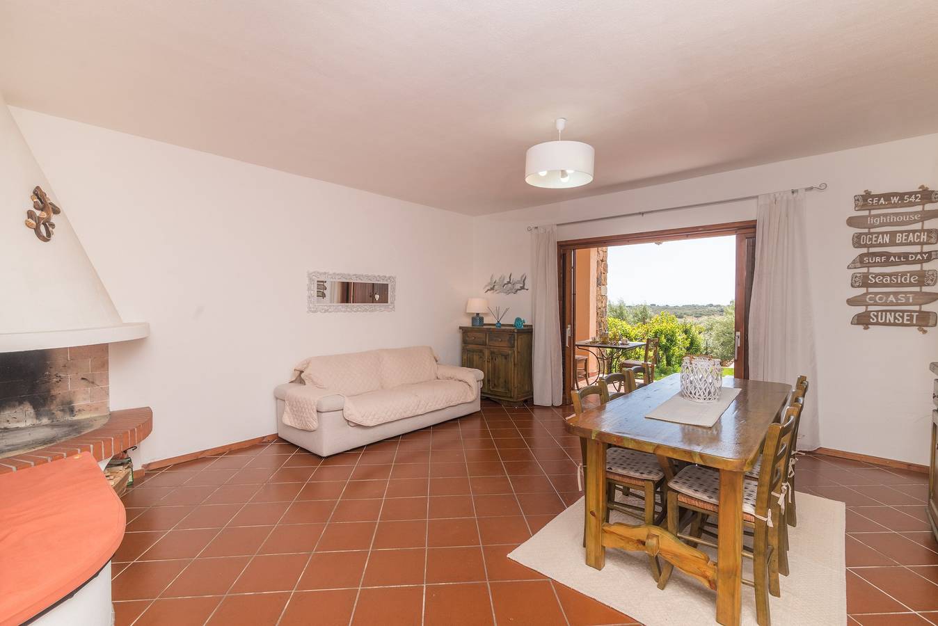 Ganze Wohnung, Ferienwohnung Trilo Monte Petrosu mit Meerblick, Garten und Bbq in Monte Petrosu, San Teodoro