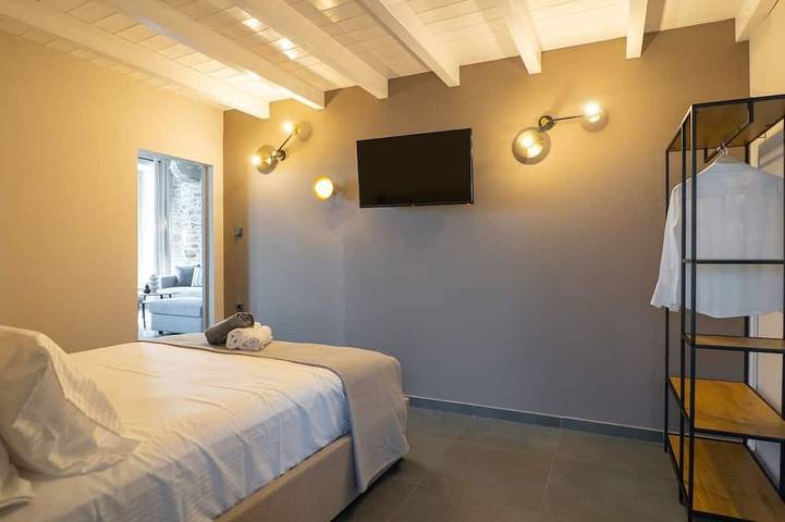 Seafront Karma Luxury - An Escape From Reality in Pelión