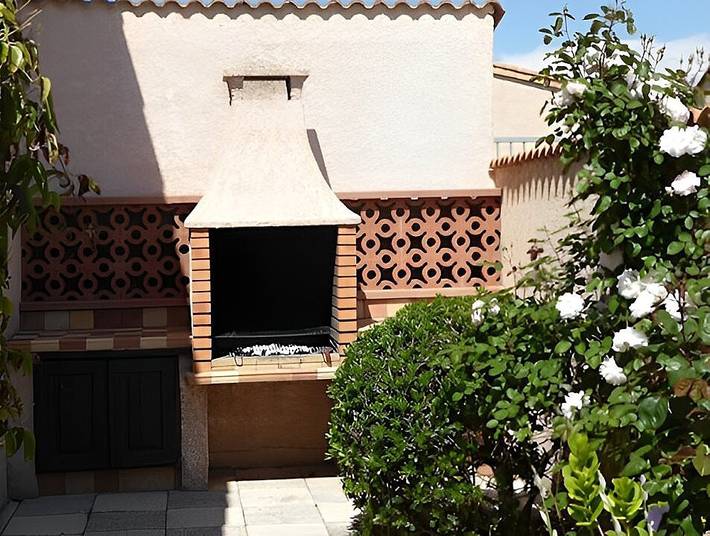 Location de vacances pour 7 personnes, avec jacuzzi et piscine ainsi que jardin et balcon dans Portiragnes Plage - 2