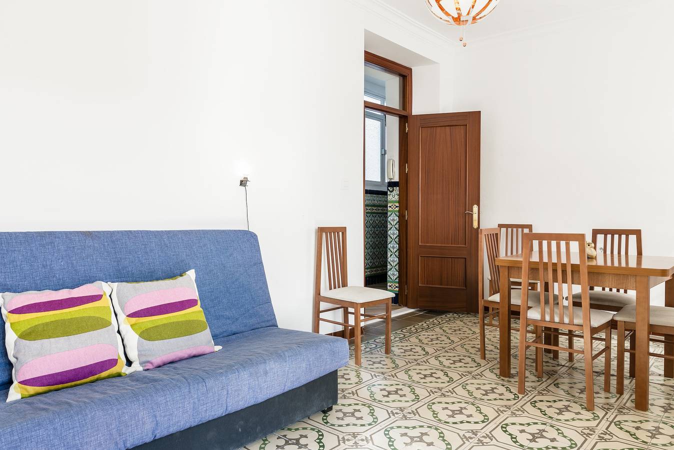 Apartamento entero, Lindo apartamento con aire acondicionado y terraza en la azotea, vista al mar, balcón y Wi-Fi; se admiten mascotas bajo petición in Cádiz, Costa de la Luz