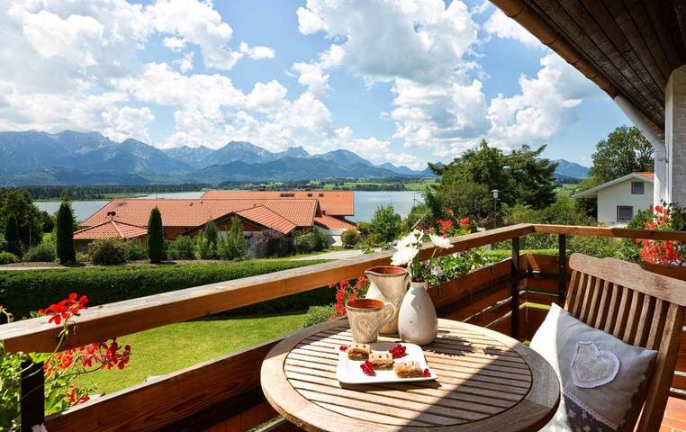 Hotel, mit Balkon und Terrasse sowie Garten und Sauna am Hopfensee