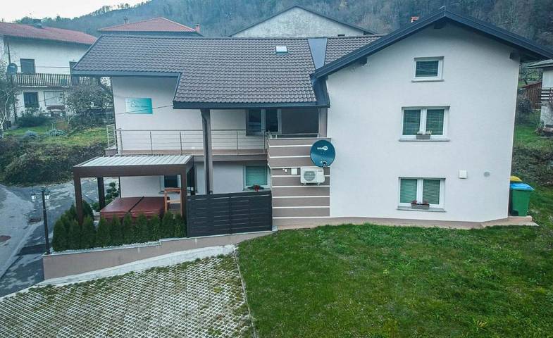 Ferienhaus für 10 Personen, mit Garten und Sauna sowie Whirlpool - 1