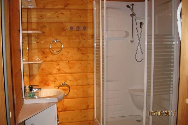 Gîte pour 6 personnes, avec jacuzzi et jardin ainsi que terrasse et sauna à Bias - 4