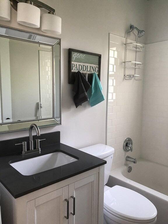 Ganze Wohnung, Strandblock ... Nur ein paar Schritte ... Entspannen Sie sich gegenüber dem Ozean! in Pompano Beach, Broward County