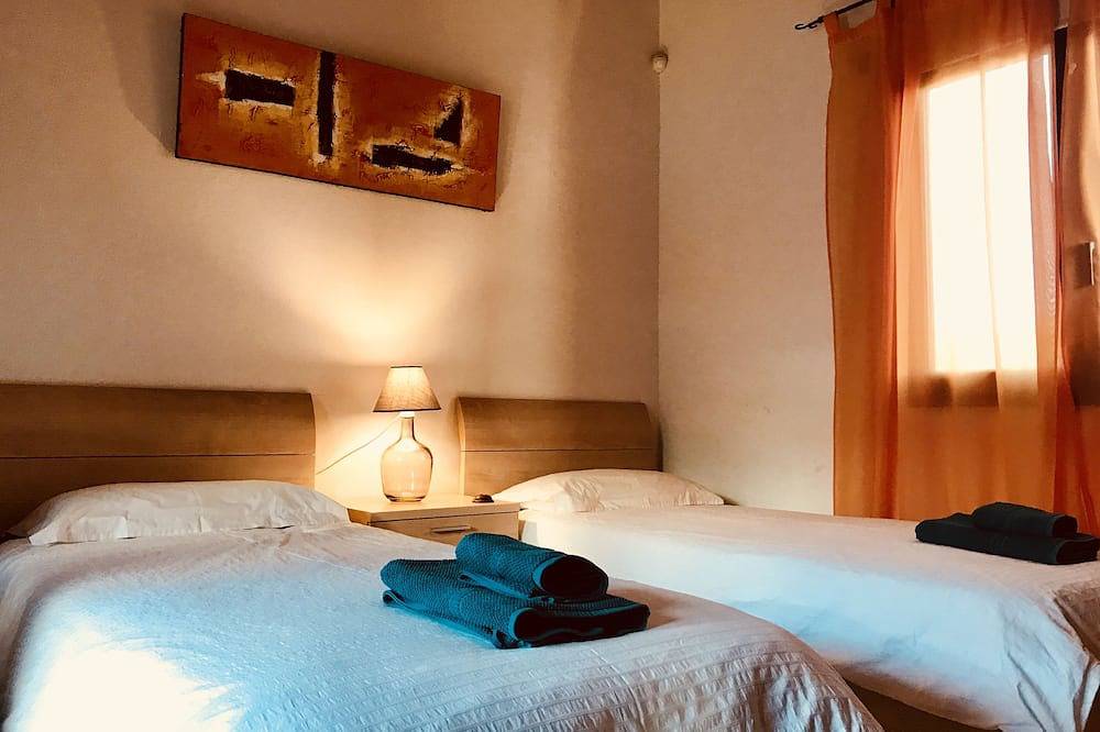 Stayonboard: Rustic villa with heated pool, view, patio, wifi, tv, ... in Lajares, La Oliva