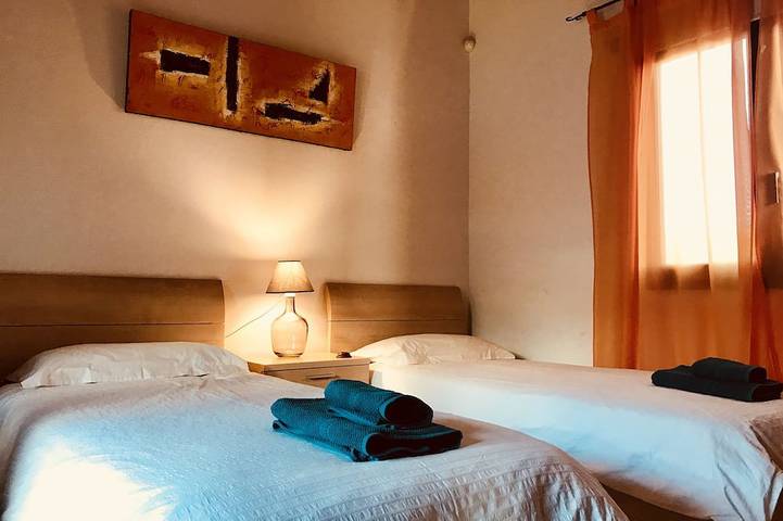 Bleiben Sie an Bord: Die rustikale Villa mit beheiztem Pool, Blick, Terrasse, Wi-Fi, Tv, ... in Lajares, La Oliva