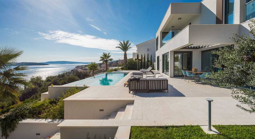 Villa pour 10 personnes, avec vue sur l’océan ainsi que terrasse et sauna à Trogir - 4