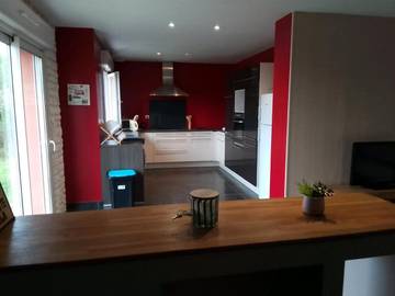 Location de vacances pour 10 personnes, avec terrasse ainsi que jardin et vue à Avanton