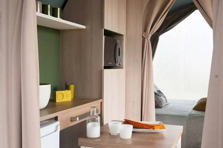 Mobil home pour 4 personnes, avec piscine et terrasse, animaux acceptés à Marcillac-Saint-Quentin - 3