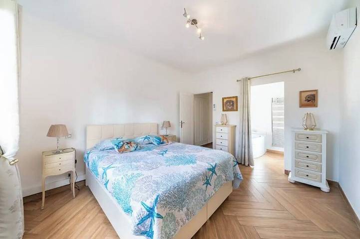 Villa à 10 mn à pied du centre de Saint Raphaël, des plages et de la gare Tgv in Saint-Raphaël, Côte méditerranéenne (France)