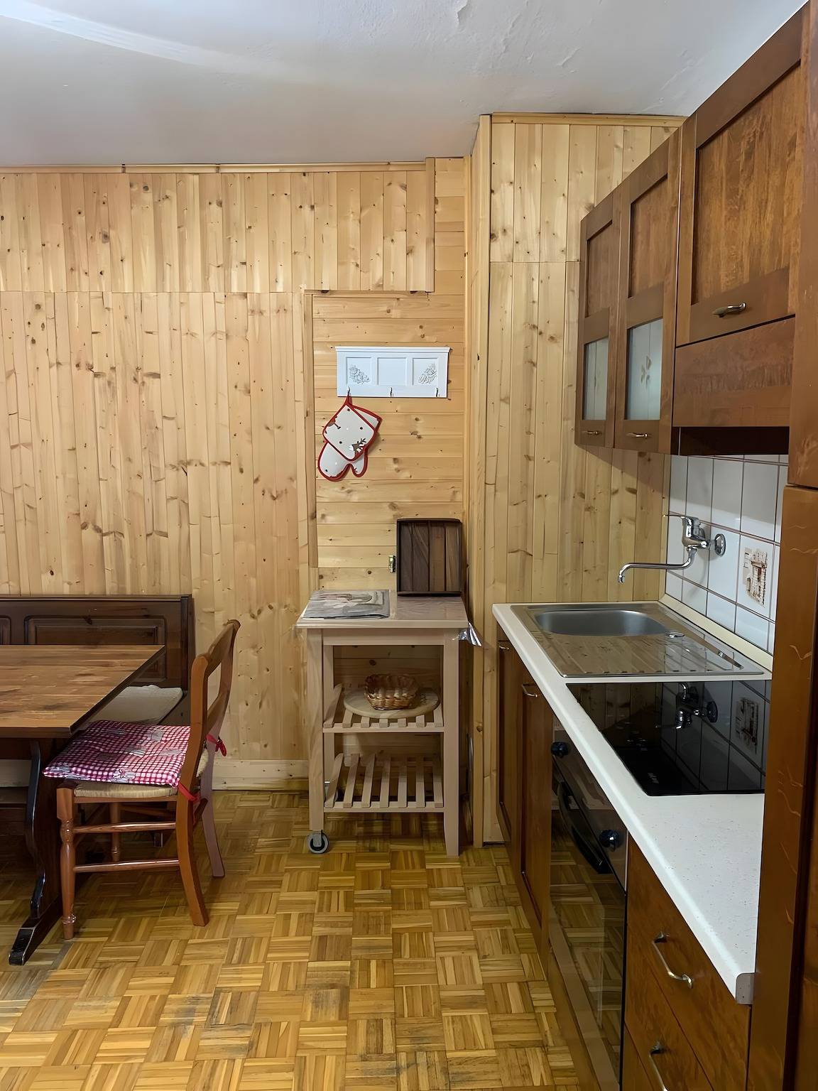 Ganze Wohnung, Ferienwohnung 'Rustichello' mit Bergblick und Balkon in Paluzza, Karnischer Hauptkamm