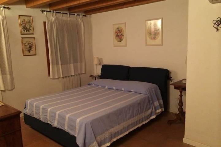 Appartamento intero, Tiglio, residenza di charme nella Barchessa di una Villa Veneta: Villa Pastori in Mira, Provincia di Venezia